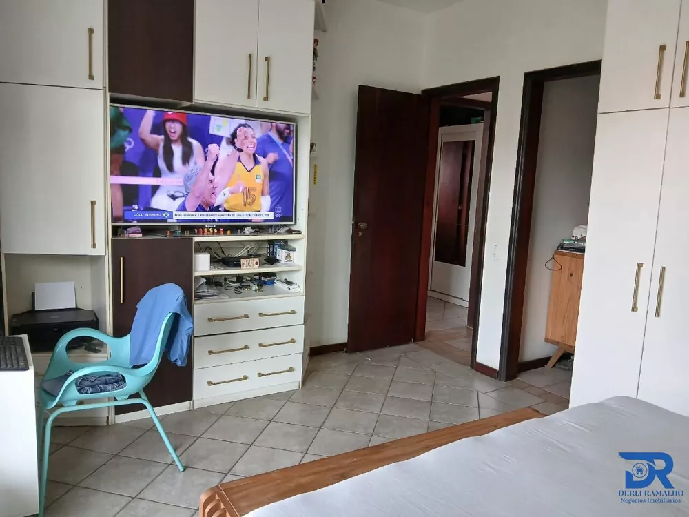 Casa, 5 quartos, 267 m² - Foto 4