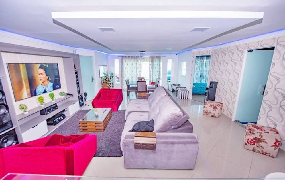 Casa à venda e temporada com 4 quartos, 233m² - Foto 2