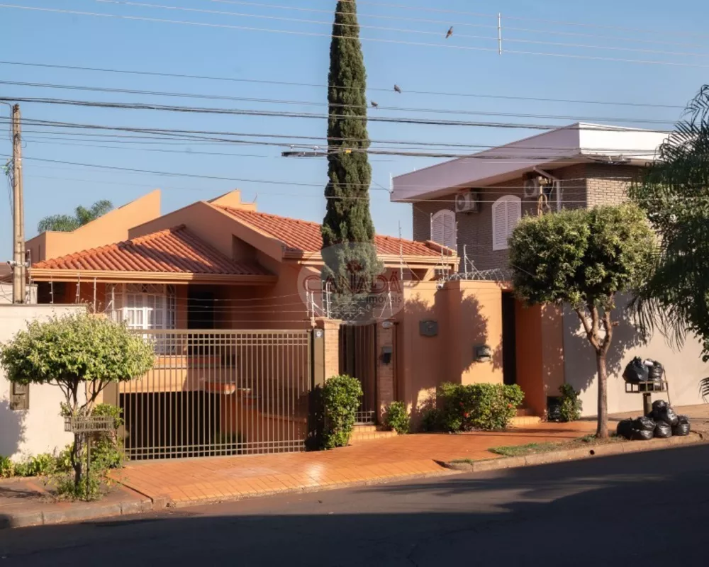 Sobrado à venda com 3 quartos, 400m² - Foto 2