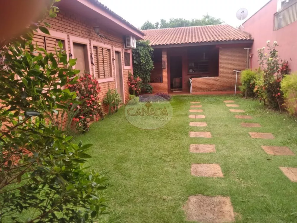 Casa à venda com 3 quartos, 140m² - Foto 1