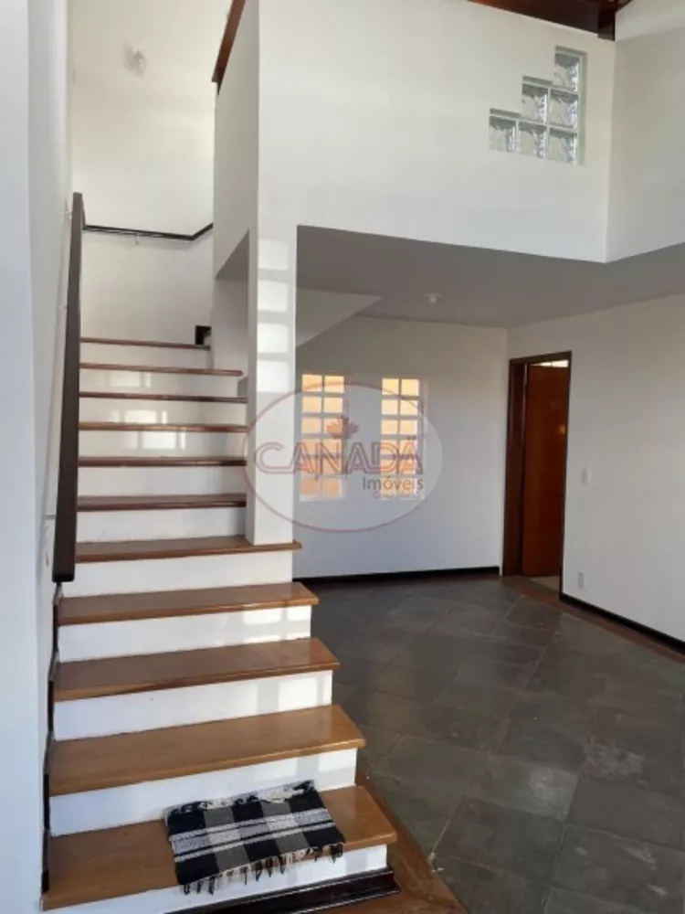 Casa à venda com 3 quartos, 211m² - Foto 4