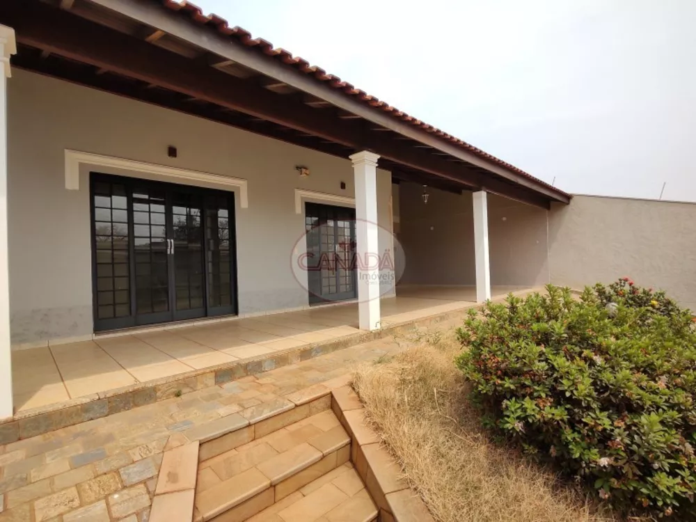 Casa à venda com 3 quartos, 243m² - Foto 2