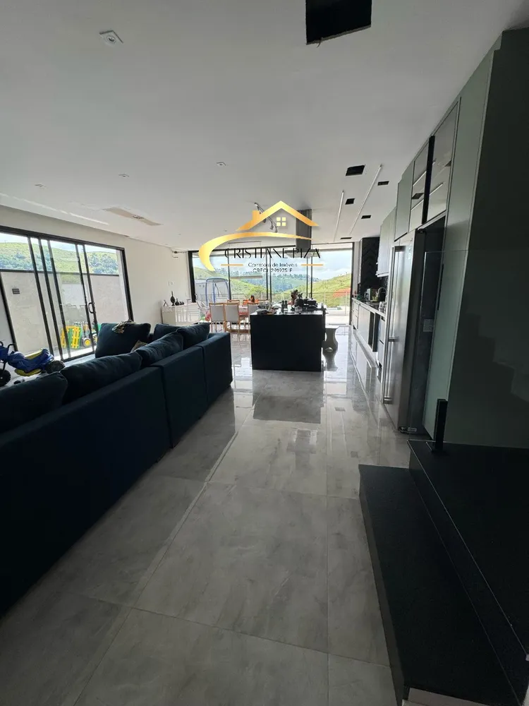 Casa, 3 quartos, 210 m² - Foto 1