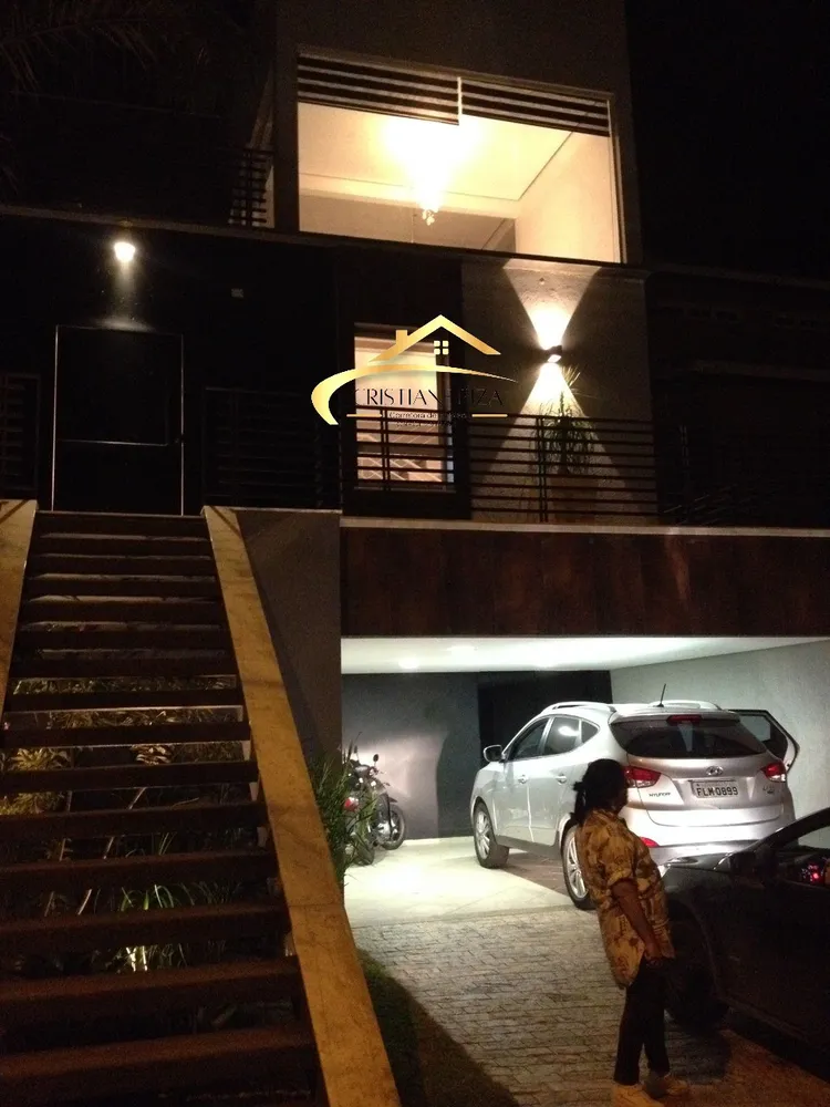 Casa, 4 quartos, 285 m² - Foto 1