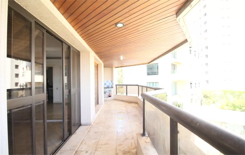 Apartamento, 3 quartos, 241 m² - Foto 2