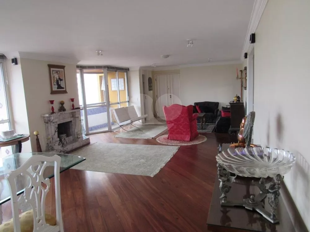 Apartamento, 4 quartos, 220 m² - Foto 1