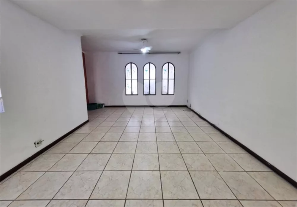 Sobrado, 3 quartos, 227 m² - Foto 3