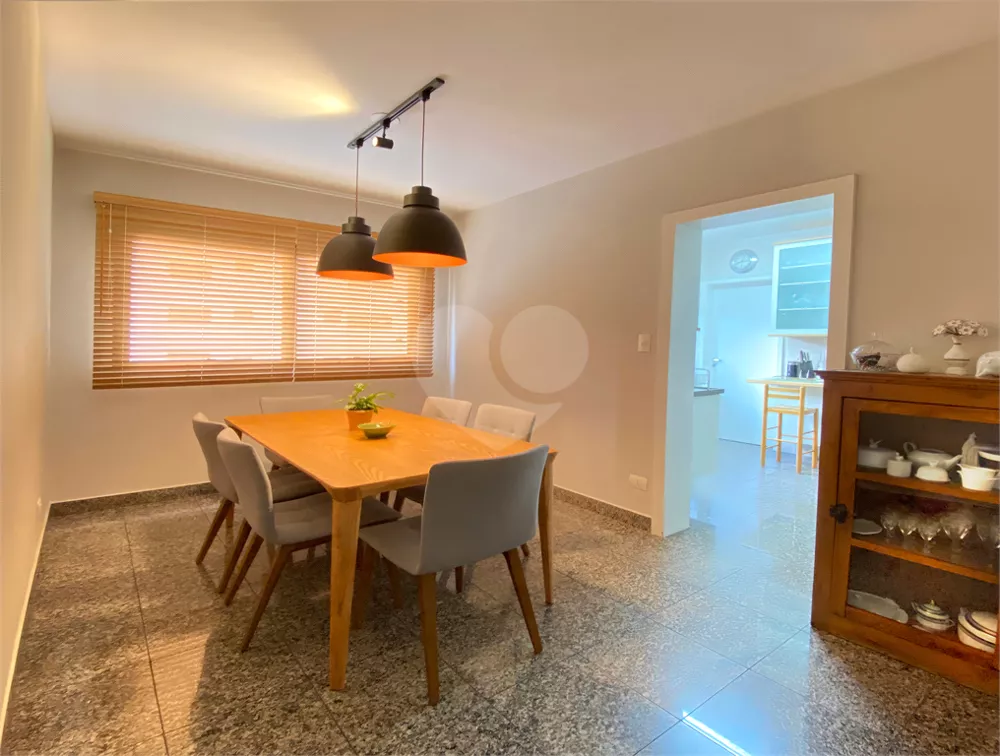 Apartamento, 3 quartos, 160 m² - Foto 1