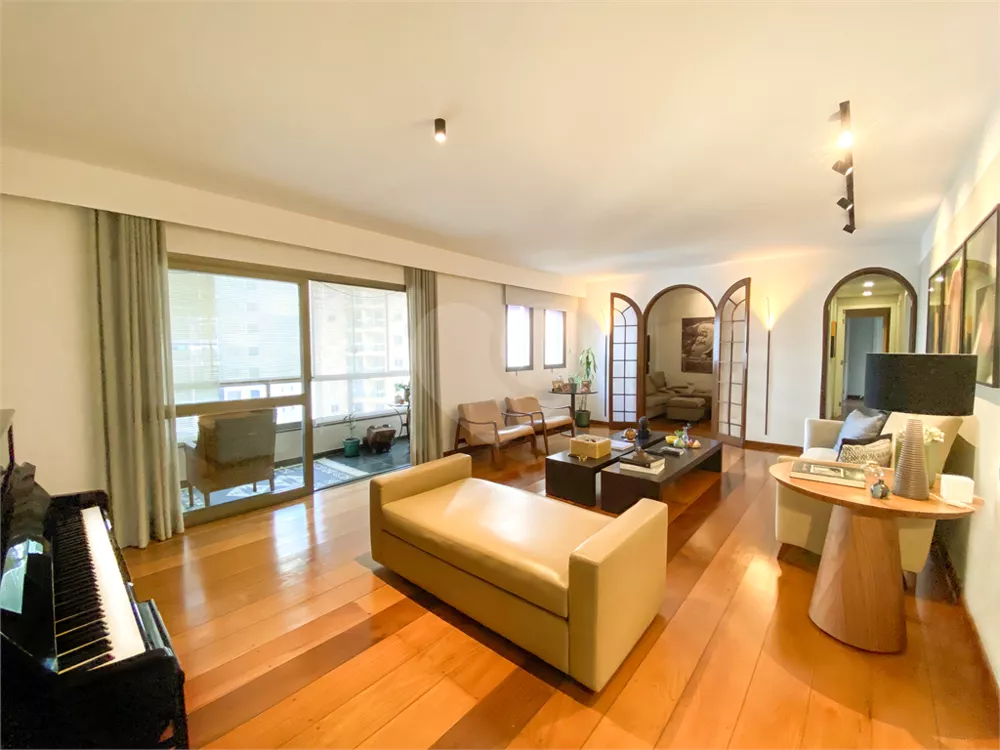 Apartamento, 3 quartos, 160 m² - Foto 2
