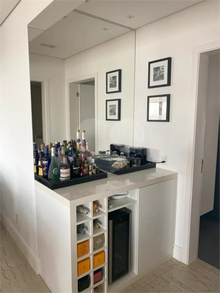 Cobertura, 3 quartos, 223 m² - Foto 1