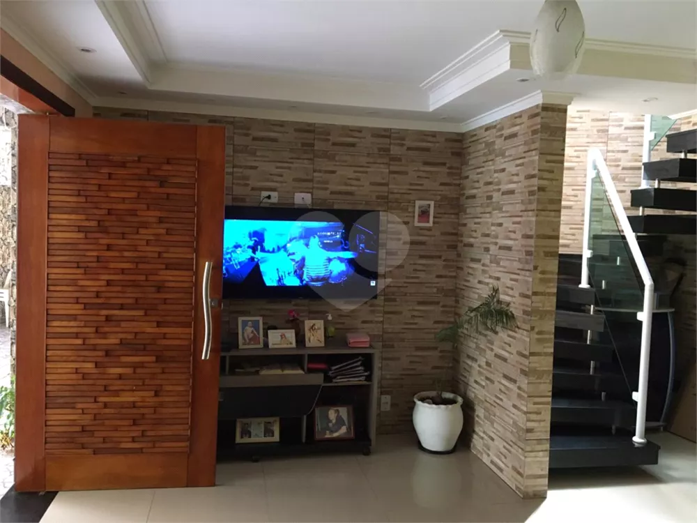 Sobrado, 3 quartos, 200 m² - Foto 1
