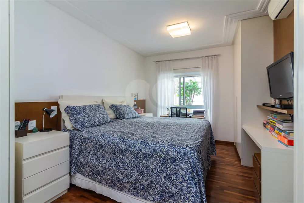Apartamento, 3 quartos, 175 m² - Foto 1