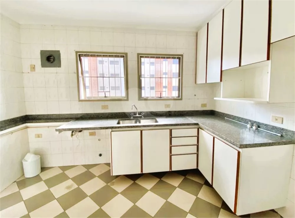 Apartamento, 3 quartos, 192 m² - Foto 1