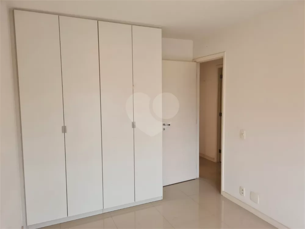 Apartamento, 3 quartos, 134 m² - Foto 2