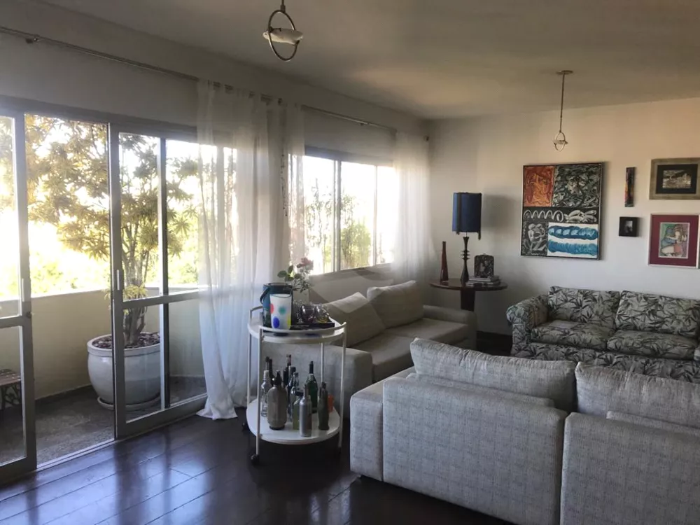Apartamento, 3 quartos, 160 m² - Foto 1