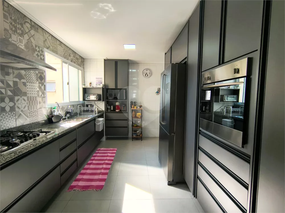 Apartamento, 3 quartos, 145 m² - Foto 2