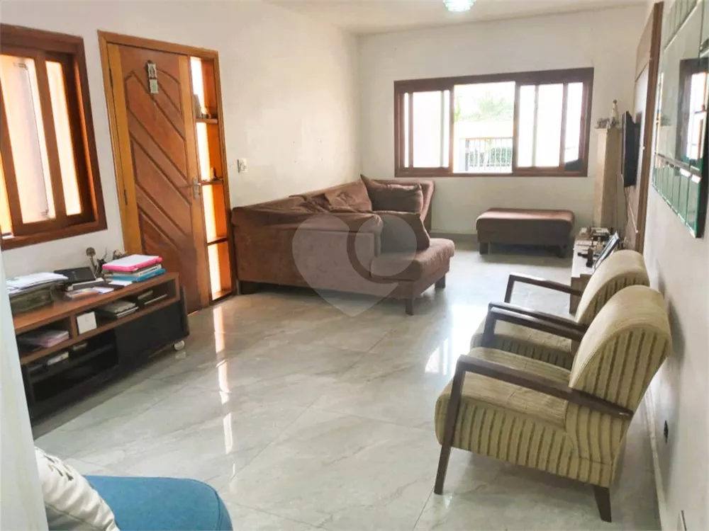 Sobrado, 3 quartos, 315 m² - Foto 1