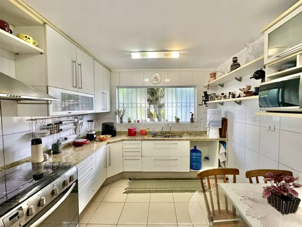 Sobrado, 4 quartos, 228 m² - Foto 1