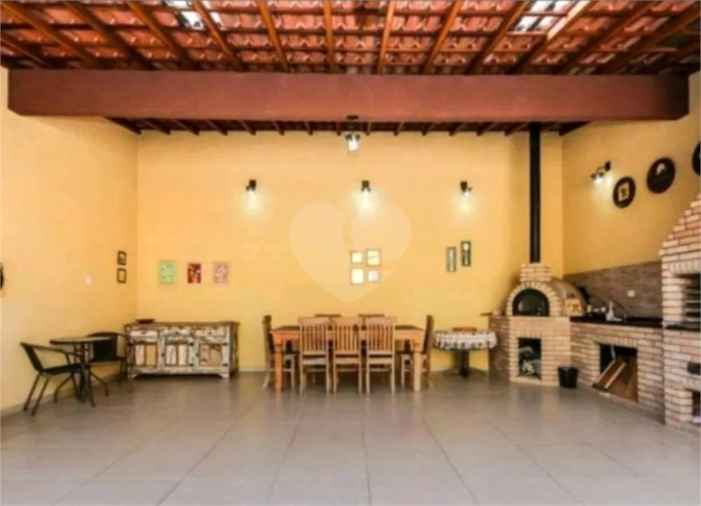 Casa, 3 quartos, 250 m² - Foto 2