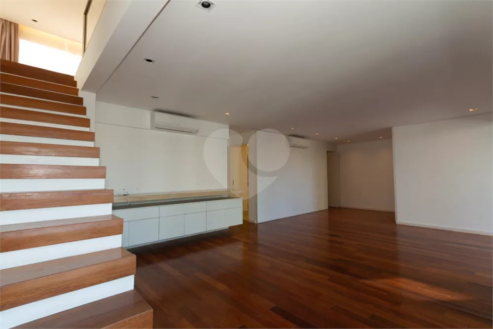 Cobertura, 3 quartos, 326 m² - Foto 2