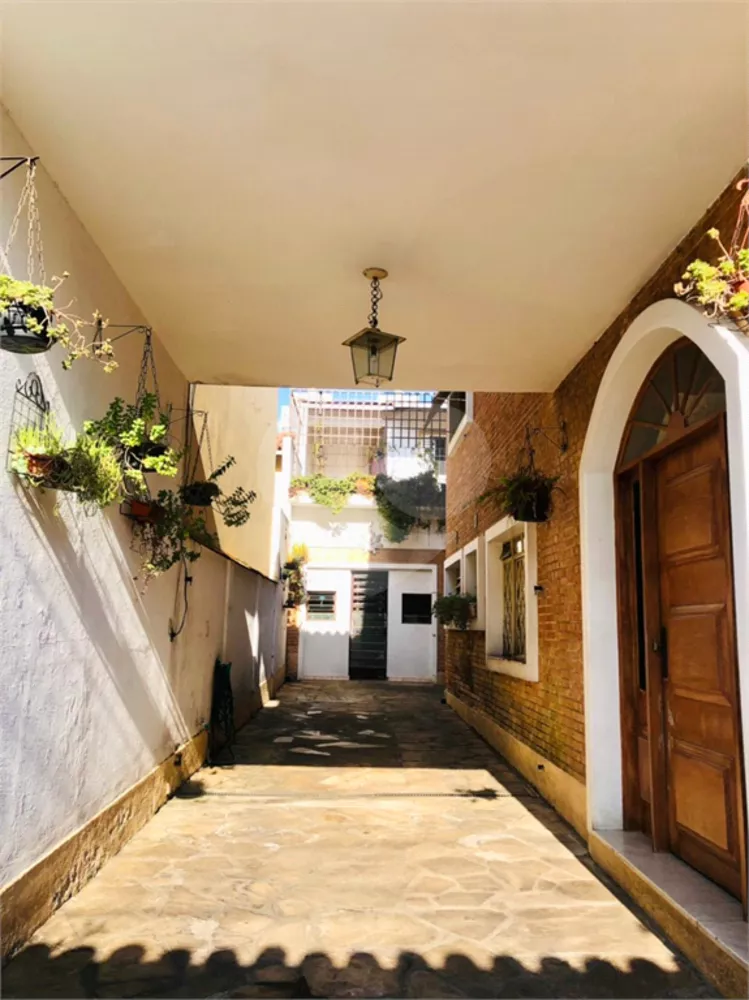 Sobrado, 5 quartos, 258 m² - Foto 1