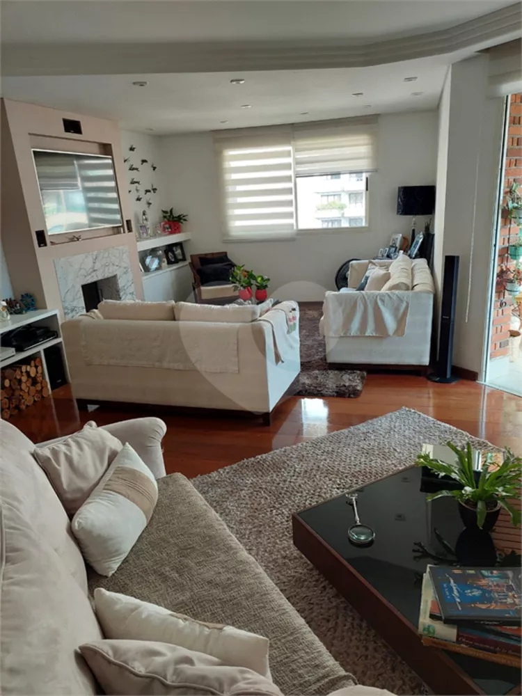 Apartamento, 3 quartos, 200 m² - Foto 1