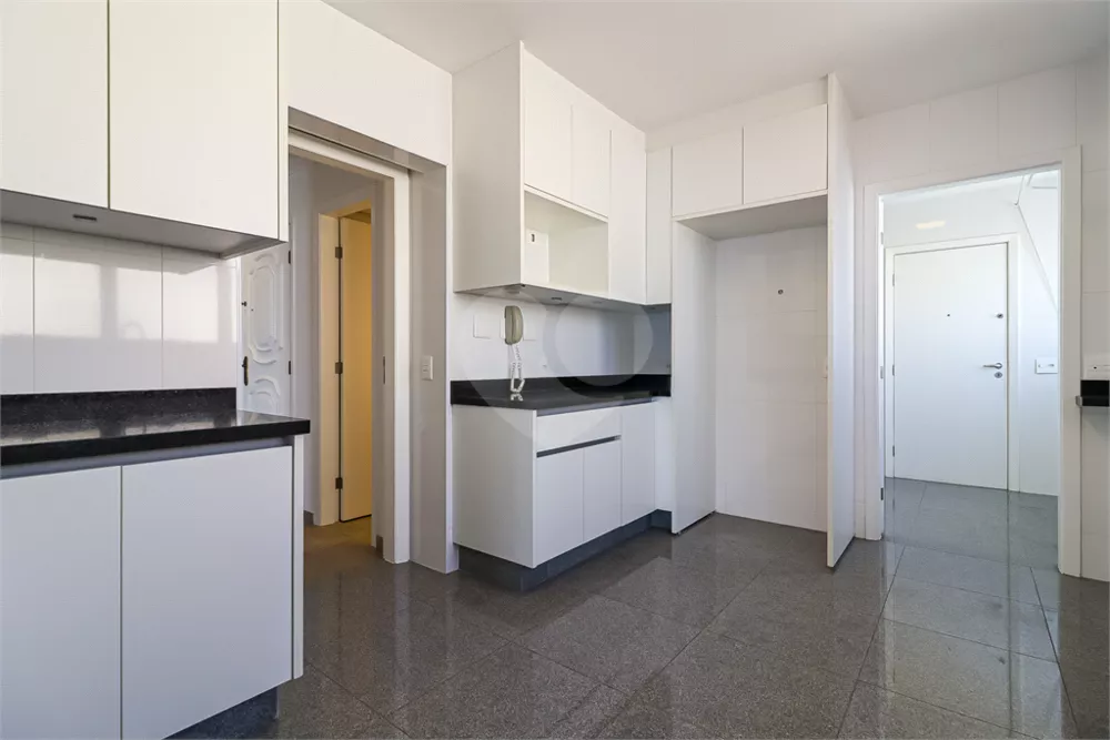 Apartamento, 3 quartos, 232 m² - Foto 4