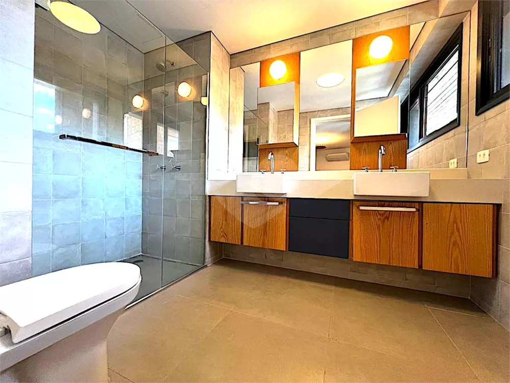 Apartamento, 3 quartos, 168 m² - Foto 1