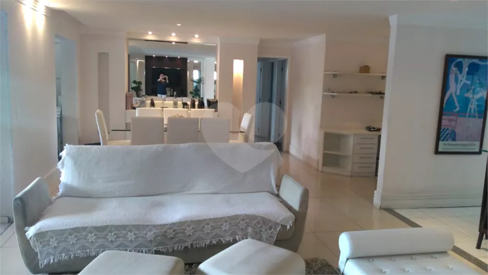 Apartamento, 3 quartos, 177 m² - Foto 2