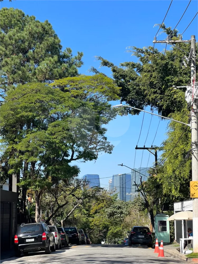 Sobrado, 5 quartos, 600 m² - Foto 1