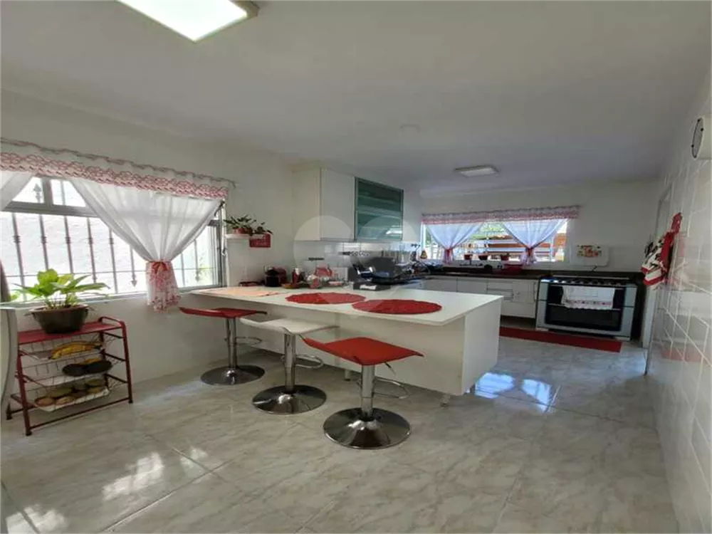Sobrado, 6 quartos, 193 m² - Foto 4