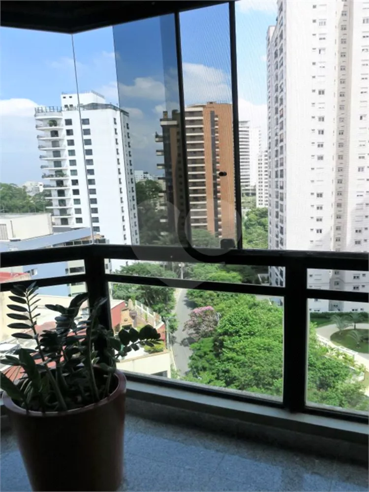 Apartamento, 3 quartos, 200 m² - Foto 2
