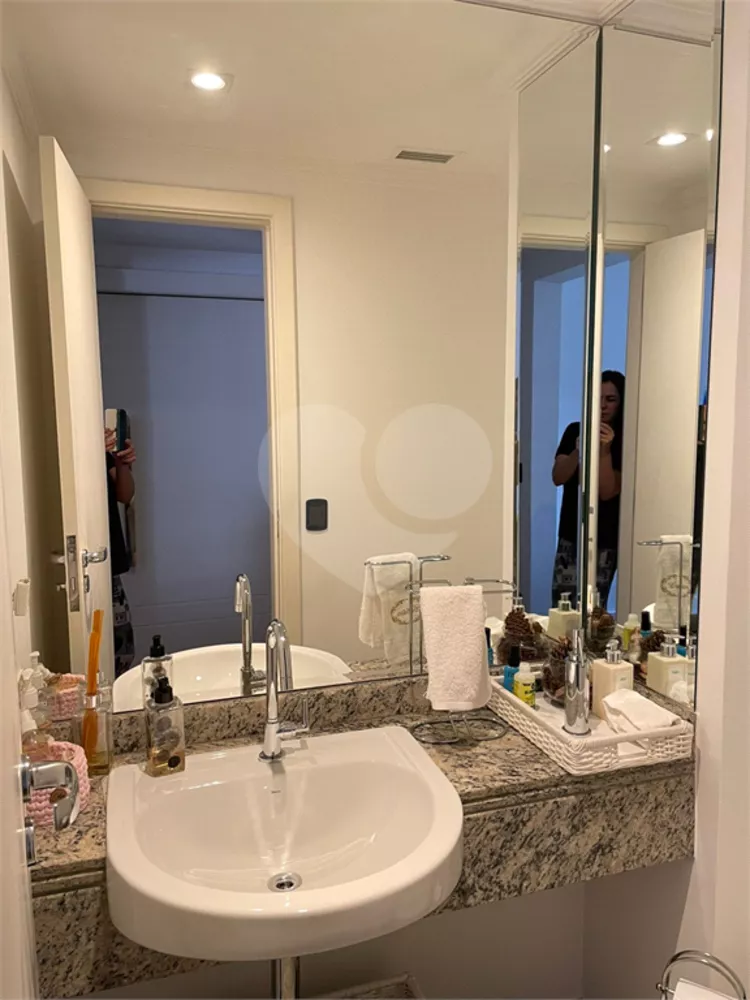 Apartamento, 4 quartos, 205 m² - Foto 1