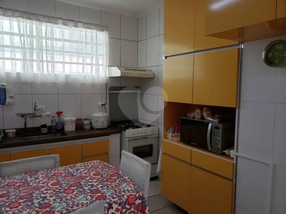 Casa, 3 quartos, 210 m² - Foto 2