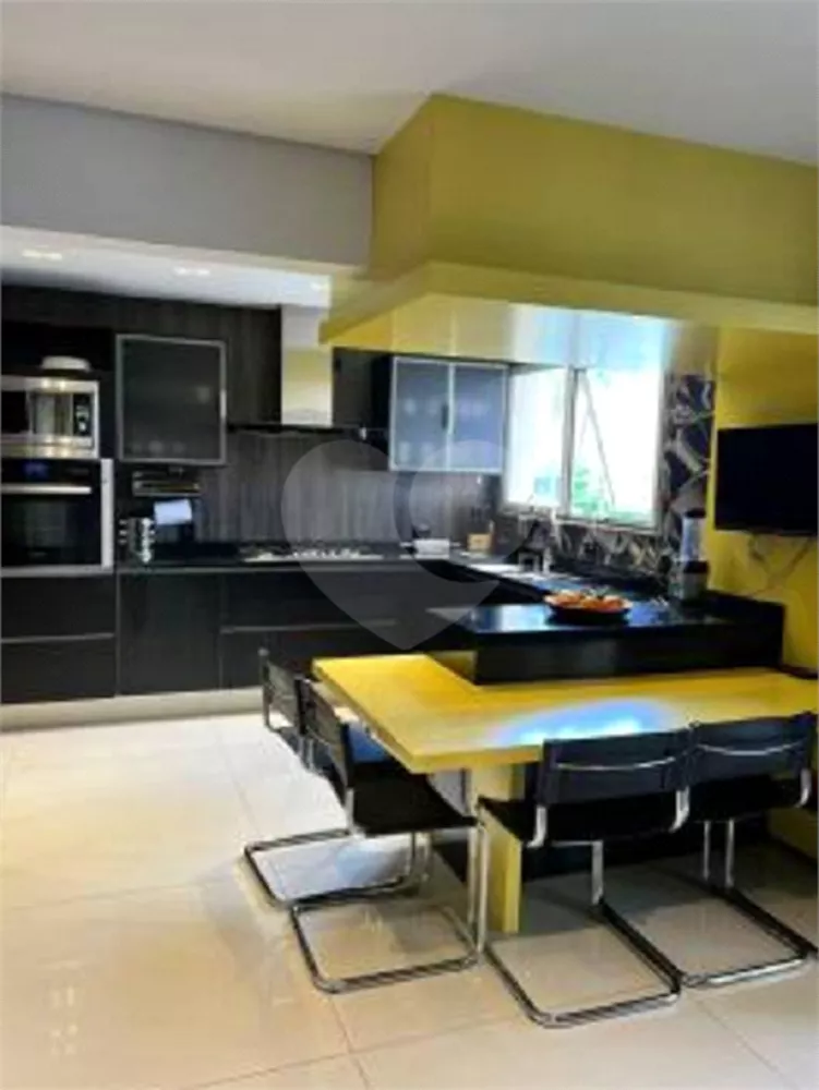 Apartamento, 3 quartos, 261 m² - Foto 2