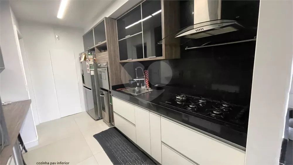 Cobertura, 3 quartos, 236 m² - Foto 2