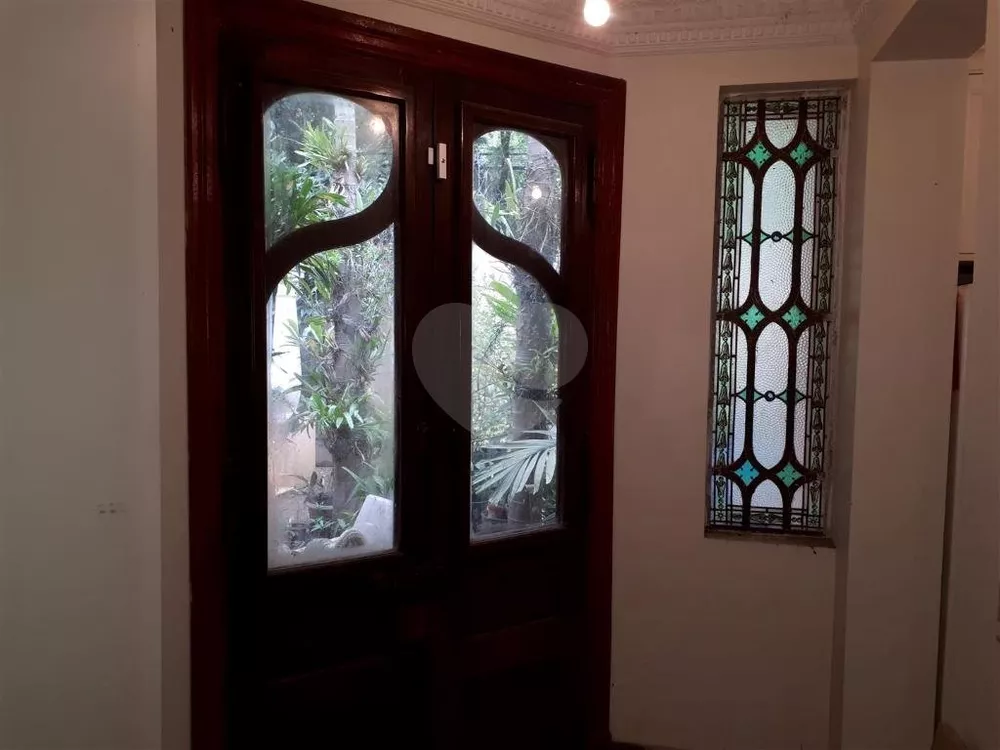 Sobrado, 3 quartos, 359 m² - Foto 1