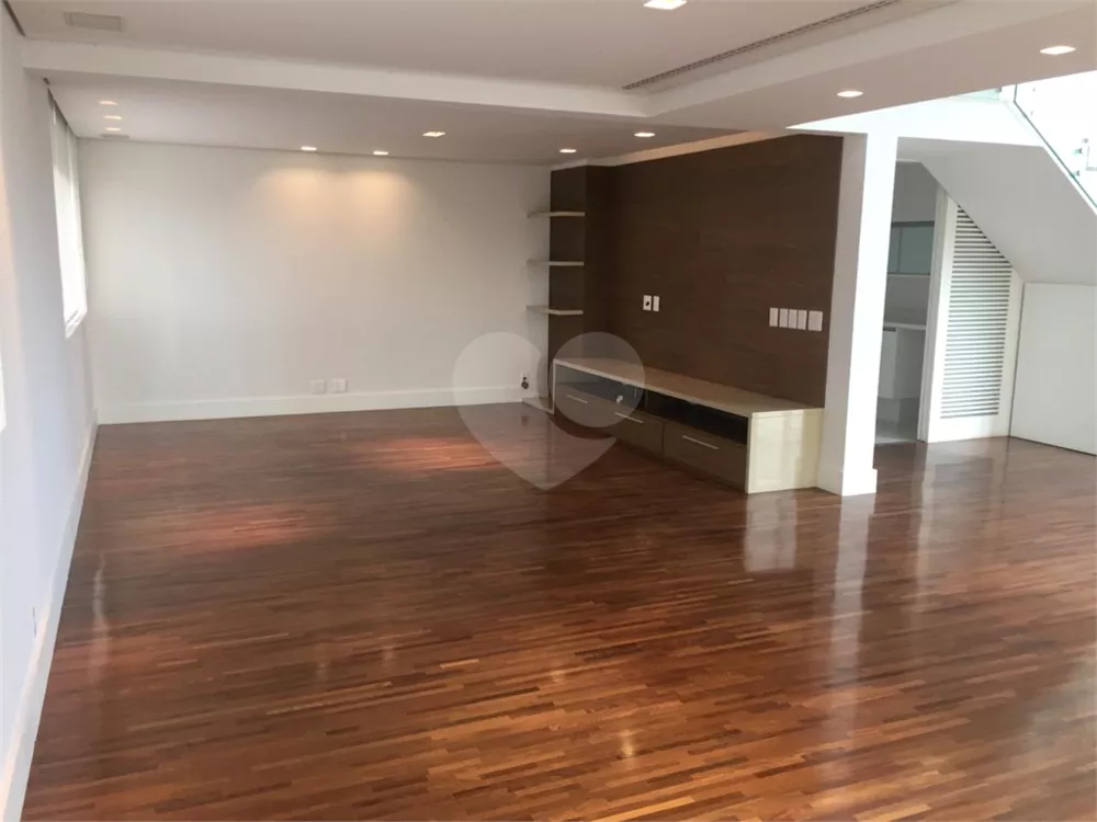 Apartamento, 4 quartos, 218 m² - Foto 1