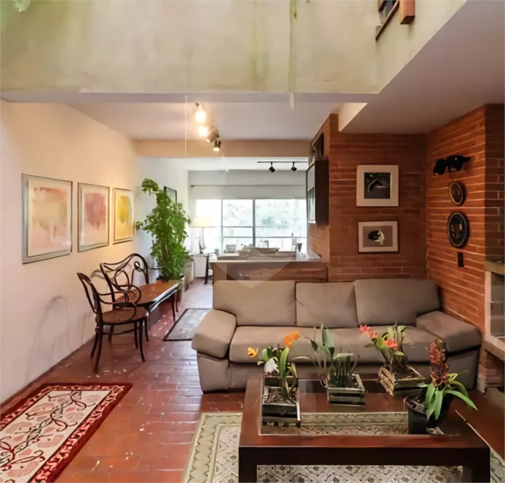 Sobrado, 3 quartos, 219 m² - Foto 1