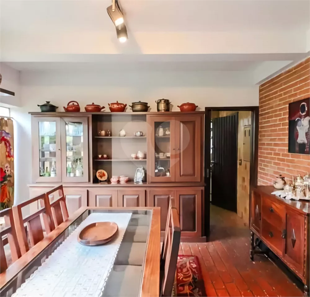 Sobrado, 3 quartos, 219 m² - Foto 2