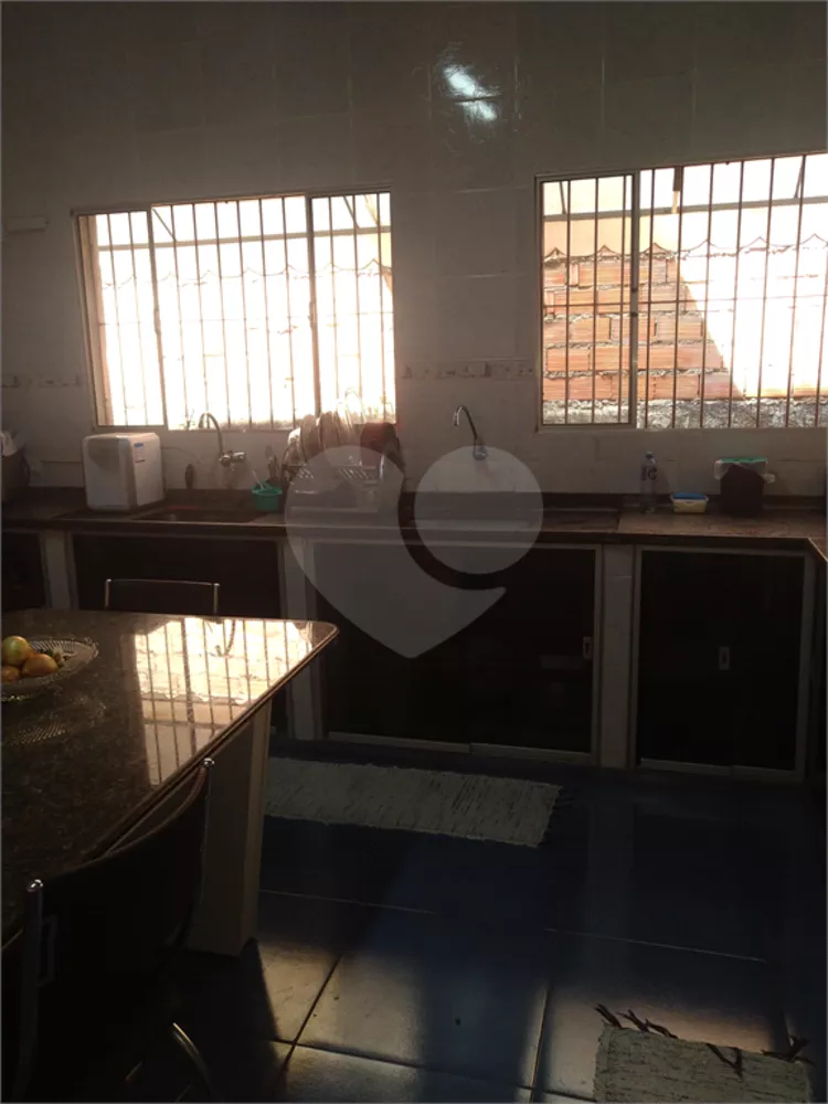 Casa, 4 quartos, 340 m² - Foto 1