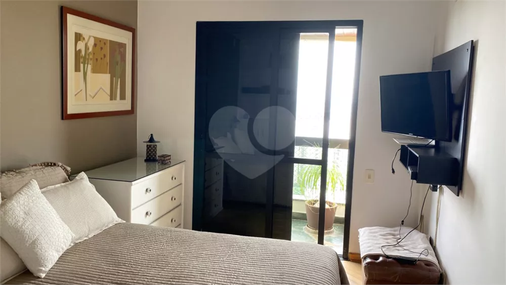 Apartamento, 3 quartos, 210 m² - Foto 1