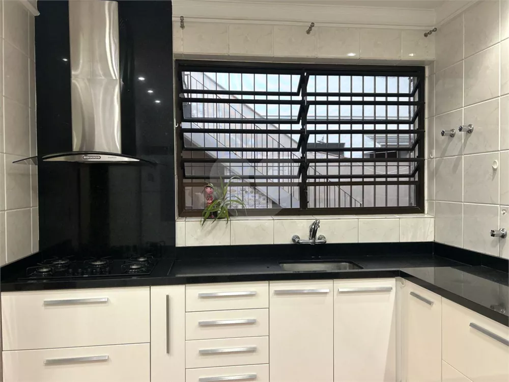 Sobrado, 4 quartos, 330 m² - Foto 1