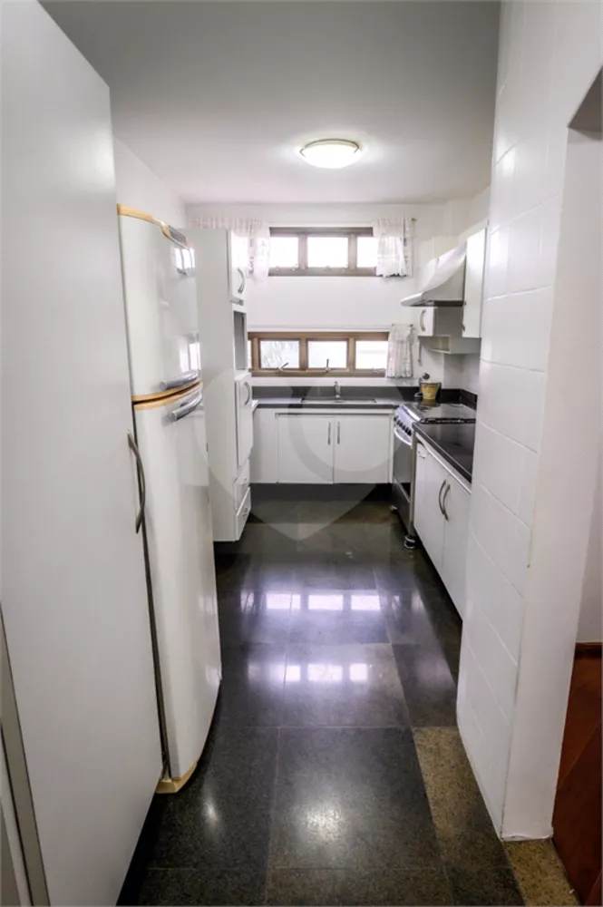 Apartamento, 3 quartos, 220 m² - Foto 2