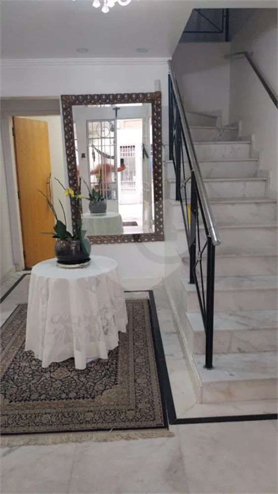 Sobrado, 3 quartos, 330 m² - Foto 1