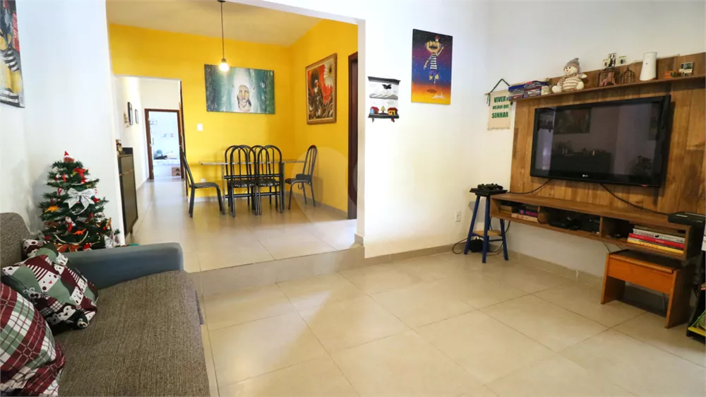 Casa, 2 quartos, 200 m² - Foto 1