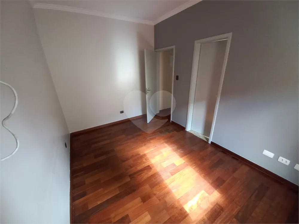 Sobrado, 3 quartos, 240 m² - Foto 1