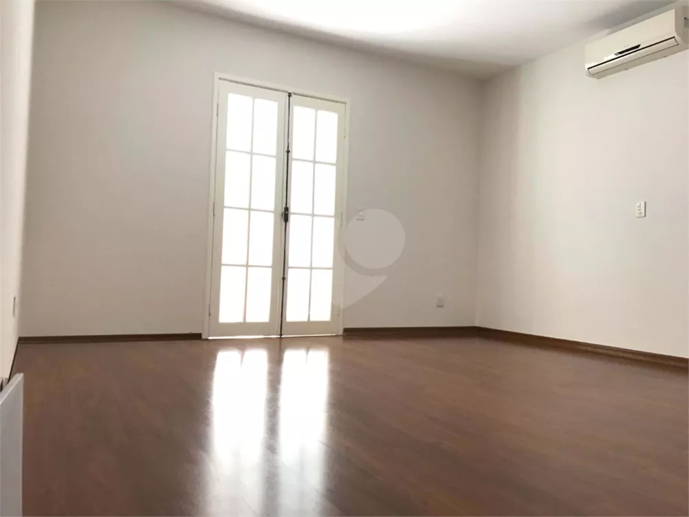 Casa, 3 quartos, 236 m² - Foto 4
