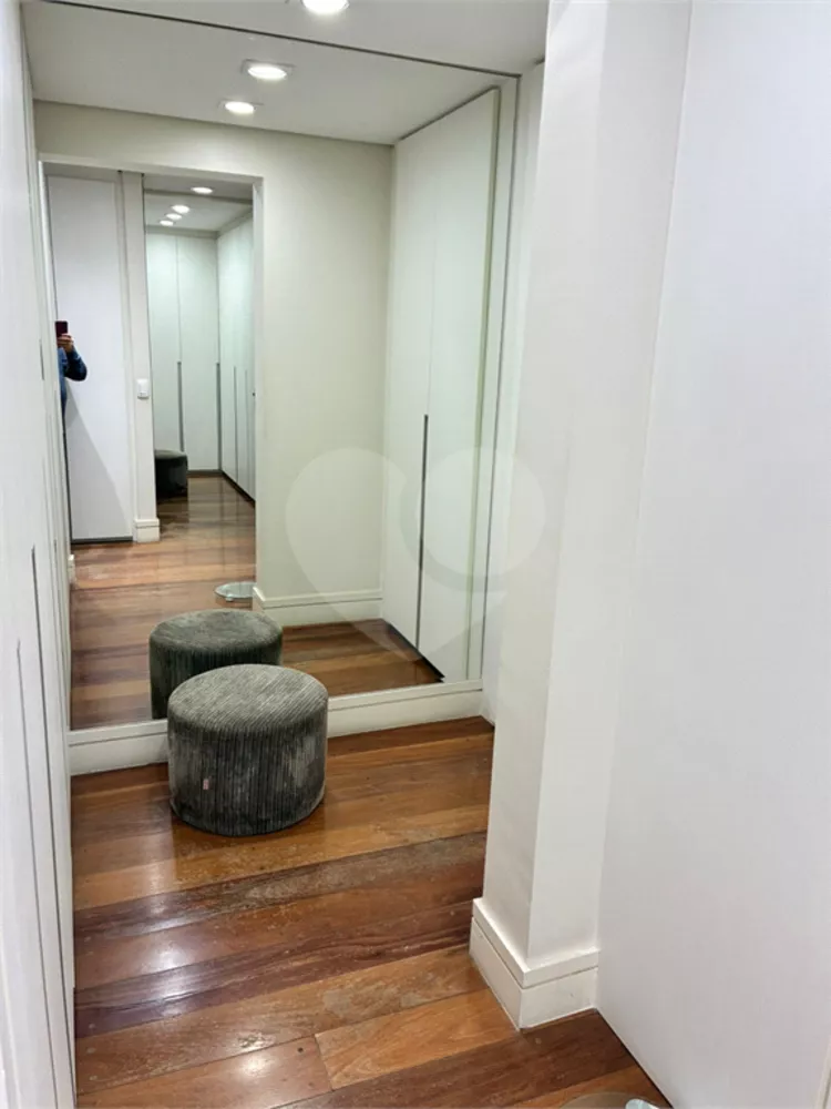 Apartamento, 3 quartos, 234 m² - Foto 2