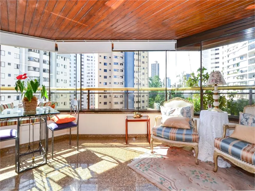 Apartamento, 3 quartos, 256 m² - Foto 2